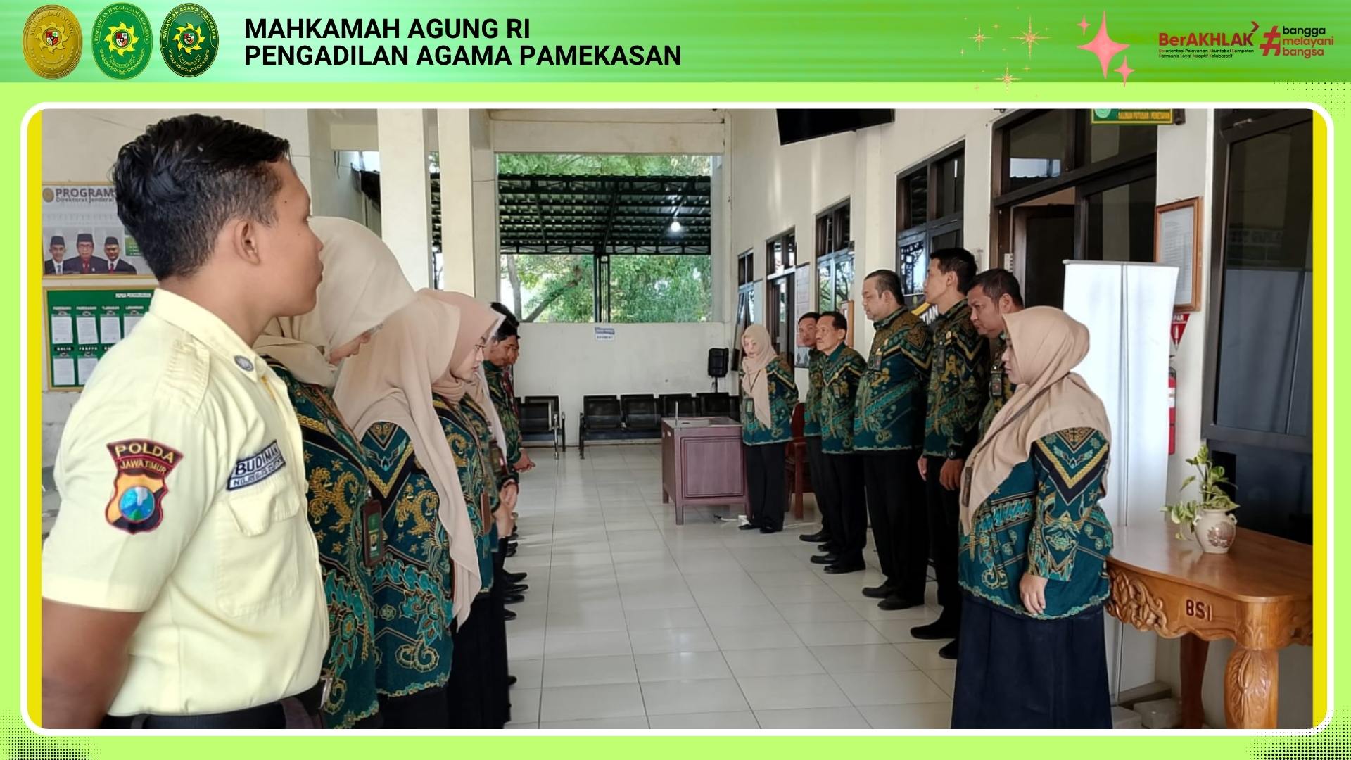 Tingkatkan Kualitas Pelayanan. Ketua PA Pamekasan Berikan Briefing Rutin kepada Petugas PTSP